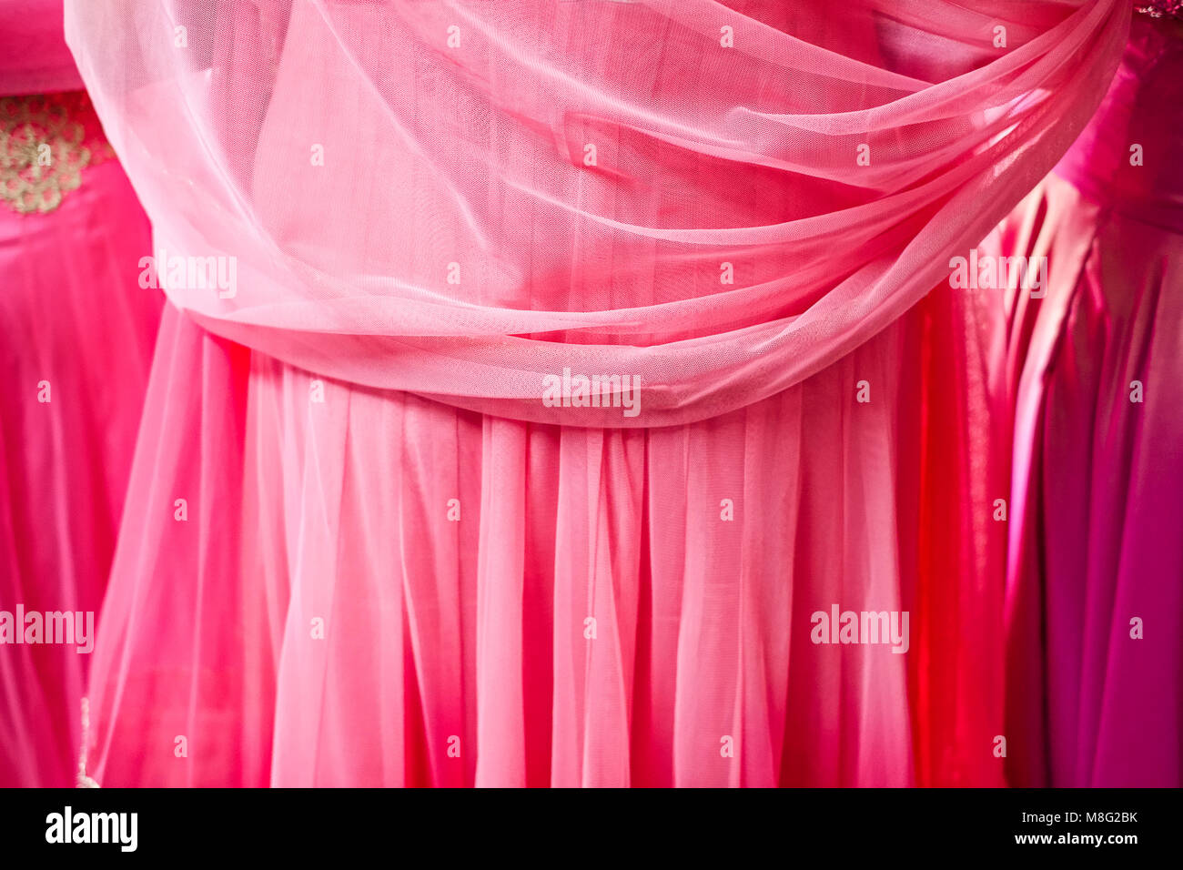 Details der bunten Saris mit einer indischen Hochzeit abgenutzt Stockfoto