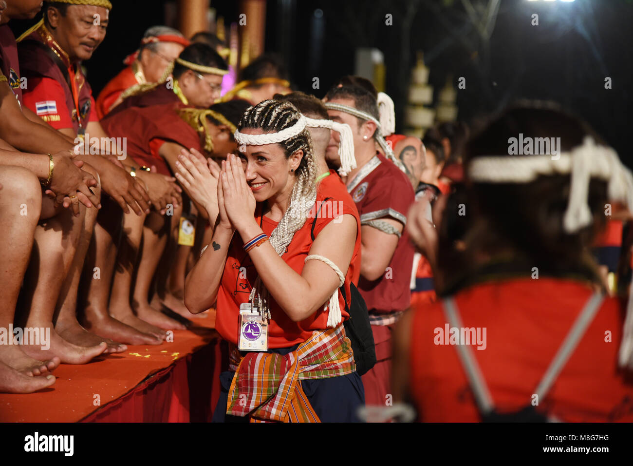Thailand. 17 Mär, 2018. Mehr als 1.260 Boxer besucht Zeremonie der Wai Khru Ram Muay in der antiken siamesischen Hauptstadt Ayutthaya während Thai Boxing Association Thai Martial Arts Institut Association World Boxing Federation die Professional Boxing Association von Thailand gemeinsam organisiert' Welt wai kru Muay Thai Zeremonie 14.' Dies ist die Thailändische Soldaten den Kampf Thailand und dieses Mal zu schützen beigetreten sind, gibt es mehr als 1.260 Boxer aus 57 Ländern. Credit: Vichan Poti/Pacific Press/Alamy leben Nachrichten Stockfoto