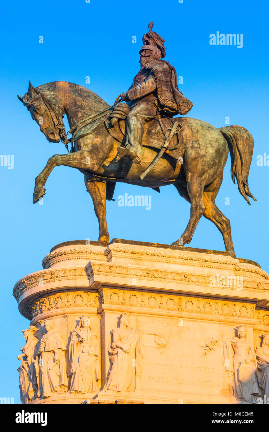 Die Reiterstatue von Victor Emmanuel auf dem Denkmal für Vittorio Emanuele II, Rome. Italien. Stockfoto