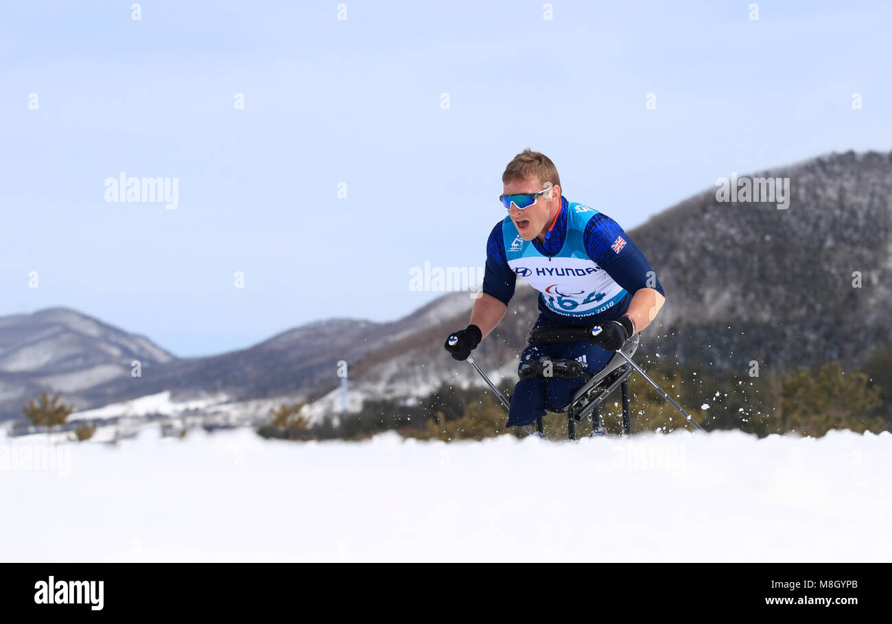 Großbritanniens Scott Meenagh konkurriert in den Herren 7,5Km, Langlaufen, an der Alpensia Cross Country Centre während der Tag acht der PyeongChang 2018 Winter Paralympics in Südkorea. Stockfoto