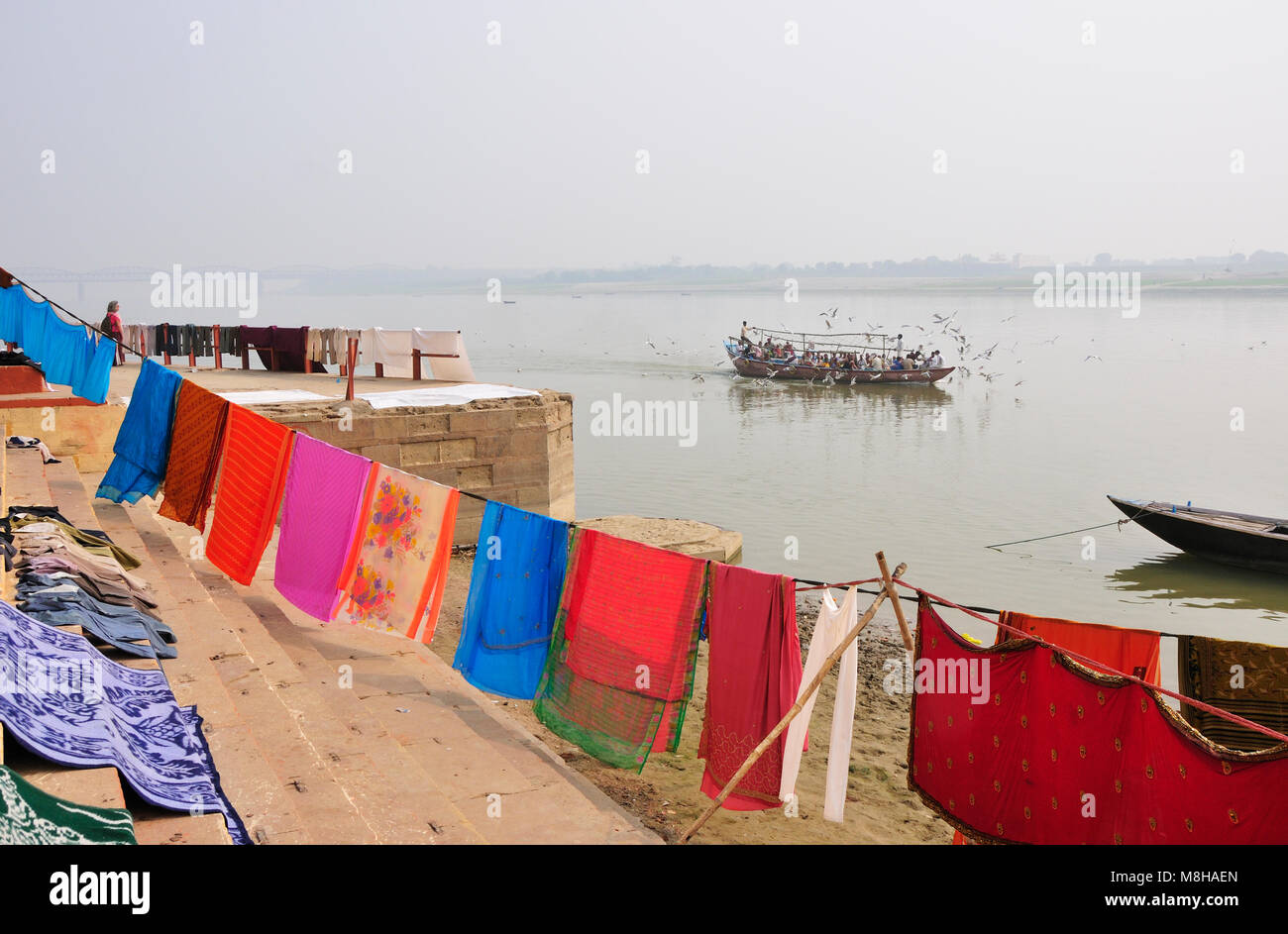 Die ghats entlang des Ganges Banken, Varanasi, Indien Stockfoto