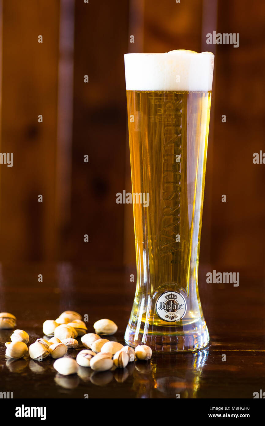 Warsteiner Winter Aanbieding bij Dirck III