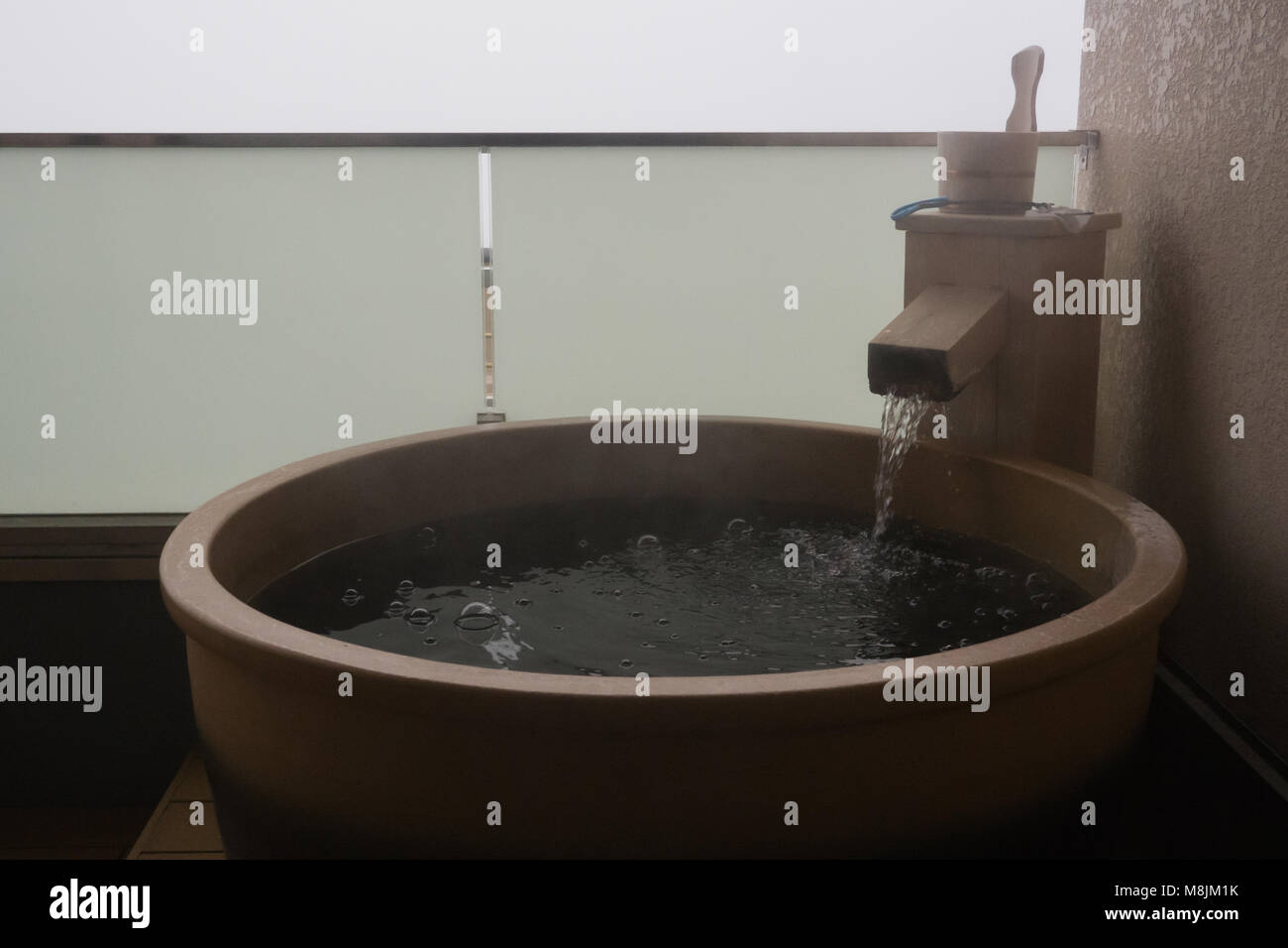 Outdoor Onsen mit echten heißen sprint Wasser in Japan Stockfoto