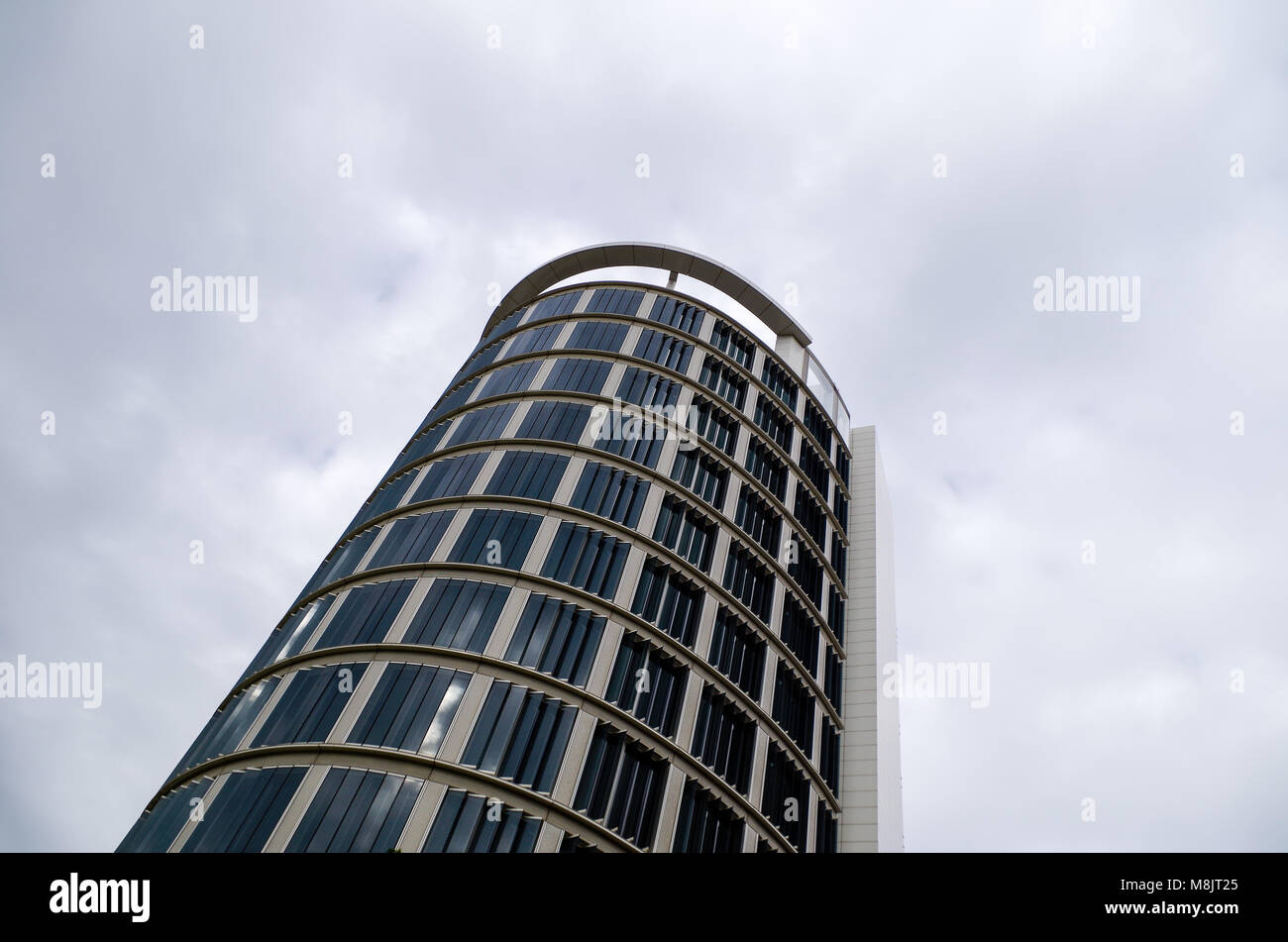 Niedrigen Winkel Fotografieren der weißen Gebäude in Hamburg, Deutschland. Stockfoto