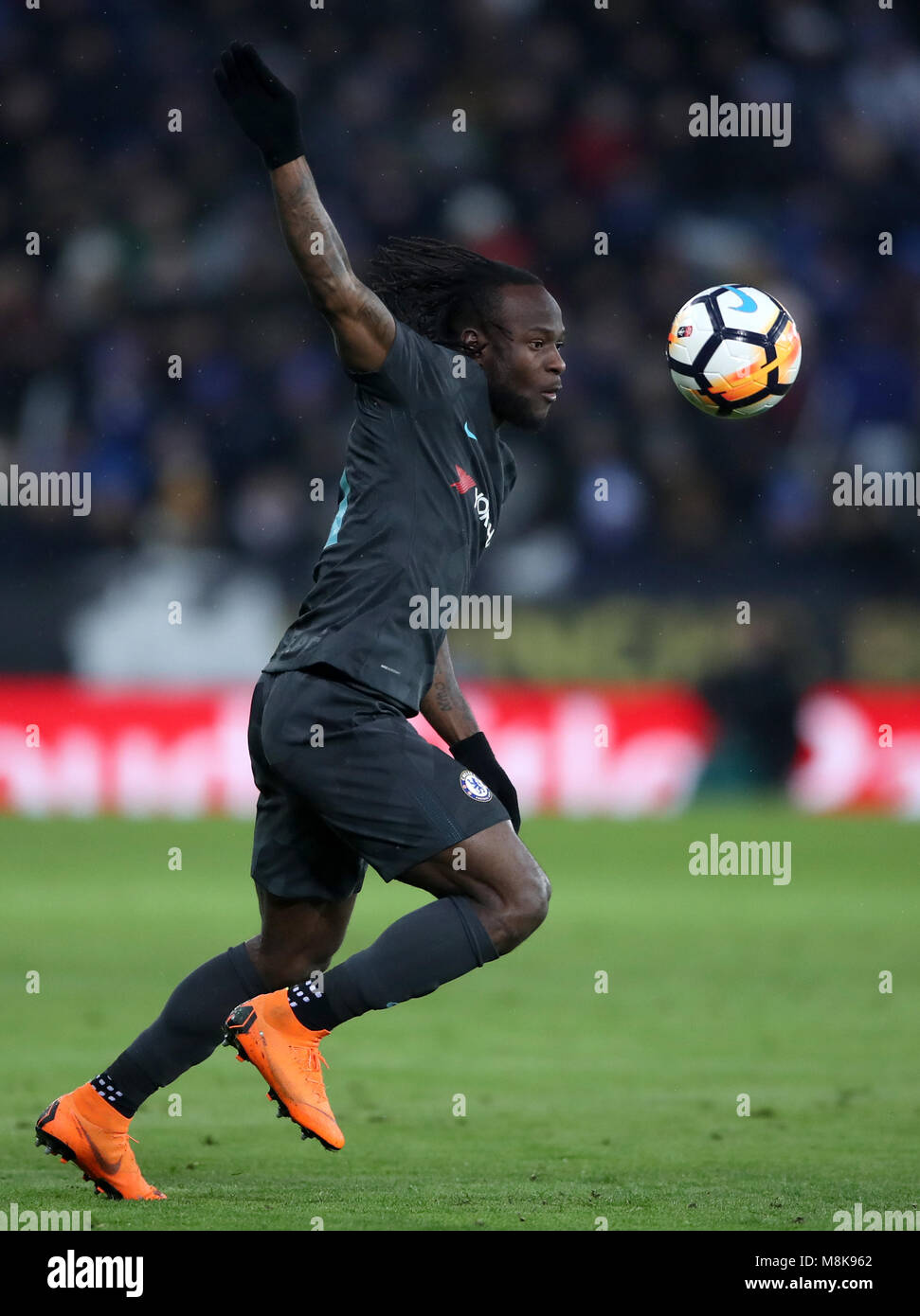 Chelseas Victor Moses beim Emirates FA Cup, Viertelfinalspiel im King Power Stadium, Leicester. DRÜCKEN SIE VERBANDSFOTO. Bilddatum: Sonntag, 18. März 2018. Siehe PA Story SOCCER Leicester. Das Foto sollte lauten: Nick Potts/PA Wire. EINSCHRÄNKUNGEN: Keine Verwendung mit nicht autorisierten Audio-, Video-, Daten-, Fixture-Listen, Club-/Liga-Logos oder „Live“-Diensten. Online-in-Match-Nutzung auf 75 Bilder beschränkt, keine Videoemulation. Keine Verwendung in Wetten, Spielen oder Veröffentlichungen für einzelne Vereine/Vereine/Vereine/Spieler. Stockfoto