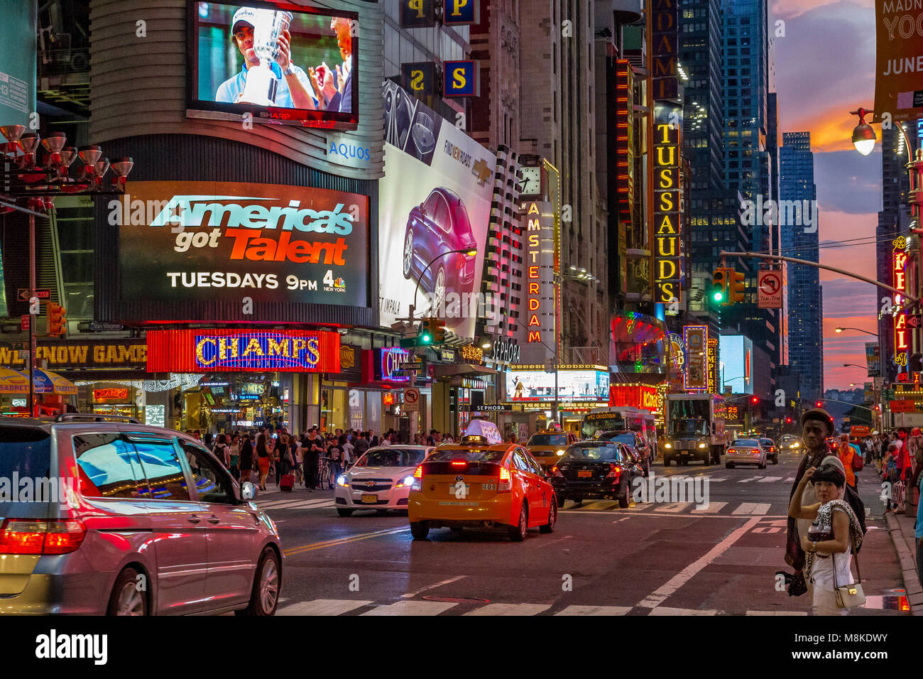 Traffic driving Through Times Square, Manhattan , New York City Stockfoto