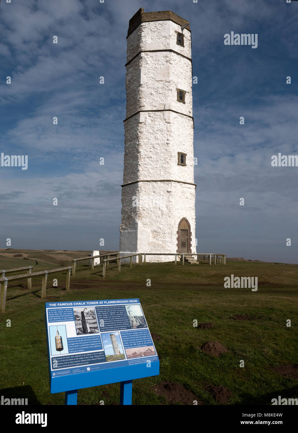 Chalk Turm - Ehemalige Leuchtturm und Ältesten in Großbritannien - bei Flamborough Head, Flamborough, East Riding von Yorkshire, Yorkshire, England, UK. Stockfoto