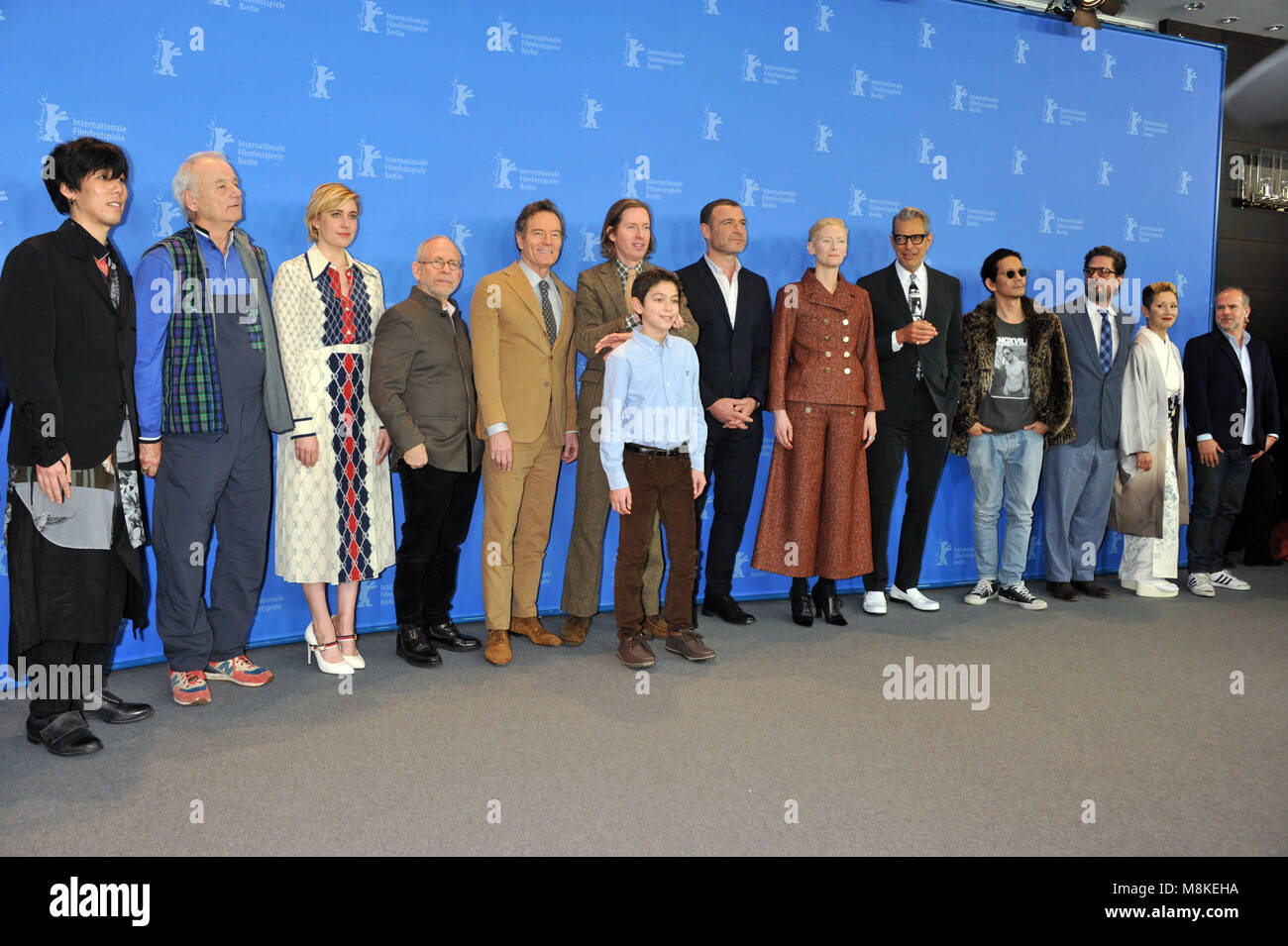 68. Internationalen Filmfestspiele Berlin (Berlinale) - "Isle of Dogs"-Fotoshooting mit: Wes Anderson, Roman Coppola, Jason Schwartzman, Kunichi Nomura, Koyu Rankin, Greta Gerwig, Liev Schreiber, Bill Murray, Bob Balaban, Bryan Cranston, Jeff Goldblum, Tilda Swinton, Akira Takayama Yojiro Noda, Mari Natsuki, Steven Rales, Jeremy Dawson, Octavia Peissel, Andy Weisblum Wo: Berlin, Deutschland Wann: 15 Feb 2018 Bild: IPA/WENN.com ** Nur für die Veröffentlichung in Großbritannien, den USA, Deutschland, Österreich, Schweiz ** verfügbar Stockfoto