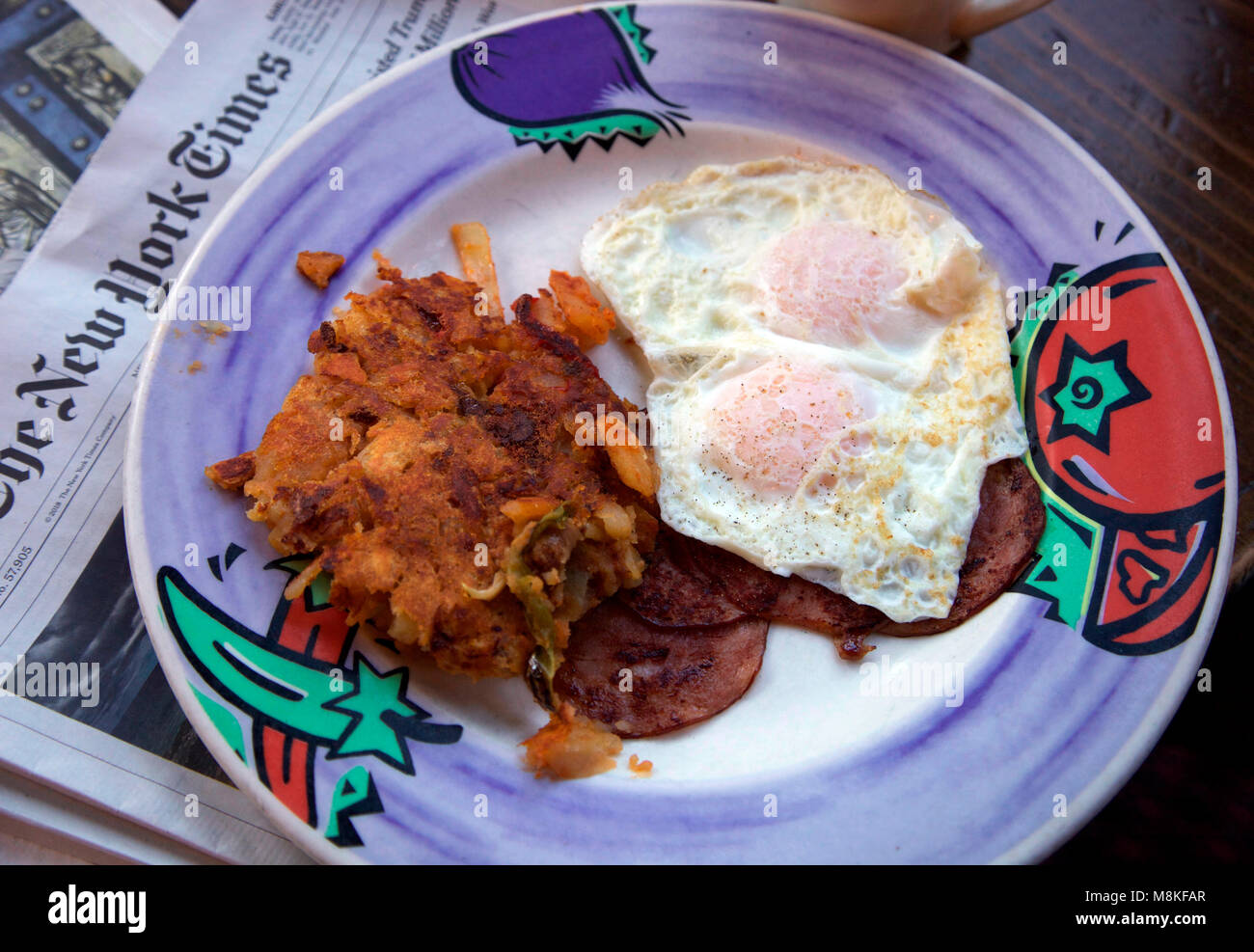 Eier über leicht an der Georgio, 53rd Street an der 9. Avenue, NYC Stockfoto