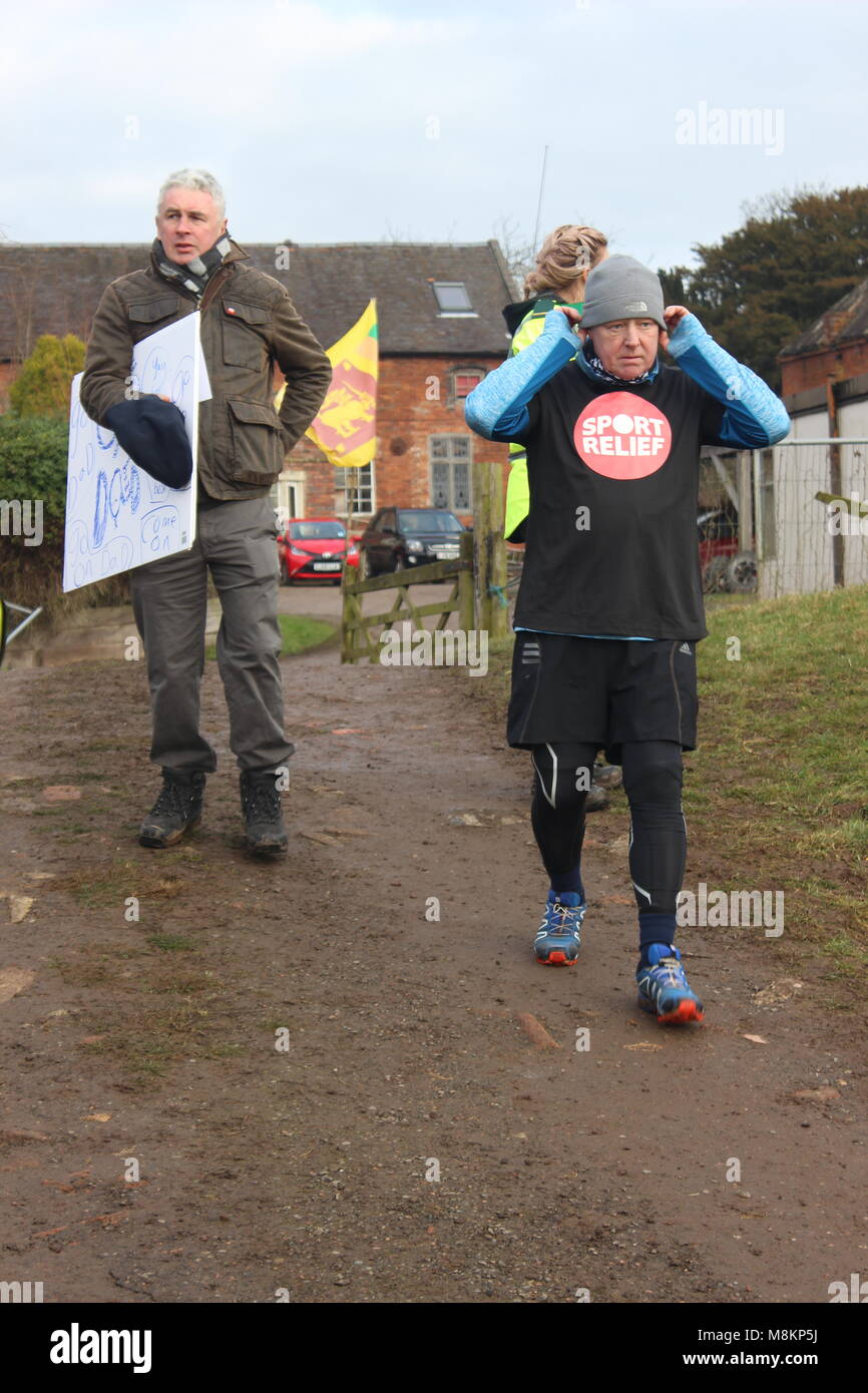 Celebrity Les Dennis, Zoe Williams, Susannah Constantine, Miles Jupp, harter Kerl OCR für Sport Relief Program Berühmt ungeeignet - gelüftet 18. März 21:00 Uhr BBC2 Stockfoto