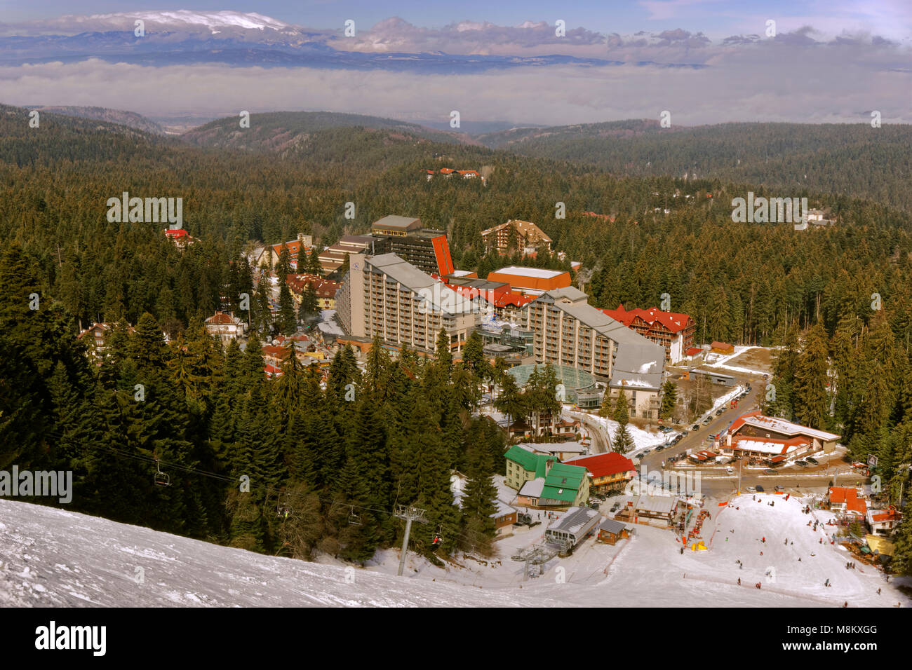 Skigebiet Borovets mit dem Hotel Rila in der Nähe von Samokov, Targovishte, Bulgarien. Stockfoto