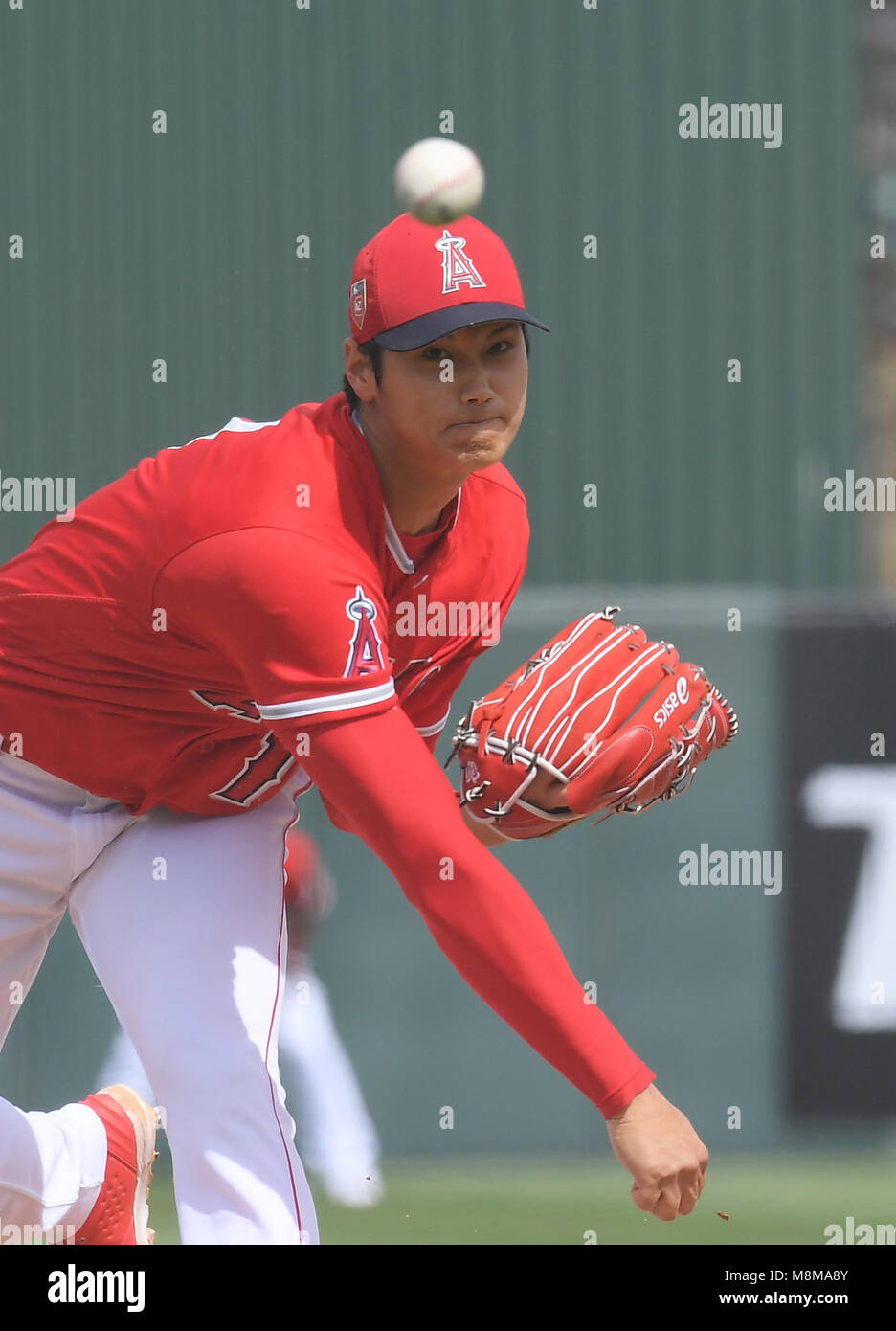 Los Angeles Engel Krug Shohei Ohtani Plätze während der MLB Spring Training Baseball Spiel gegen die Colorado Rockies bei Tempe Diablo Stadion in Tempe, Arizona, United States, 16. März 2018. (Foto von Lba) Stockfoto