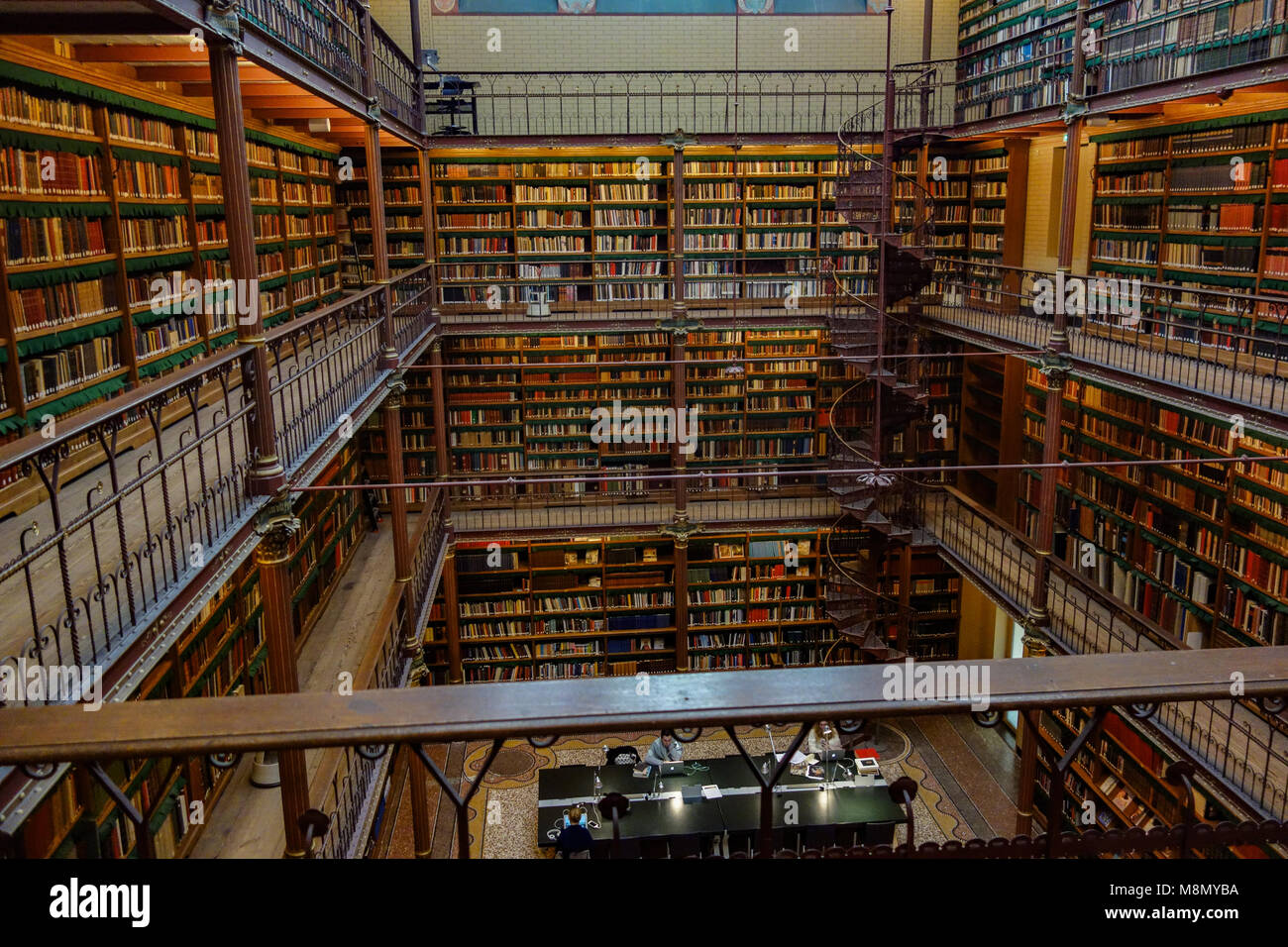 Dec 20, 2017 - die Bibliothek des Rijksmuseum in Amsterdam. Eine der schönsten berühmte Bibliotheken und Lesesäle in der Welt Stockfoto