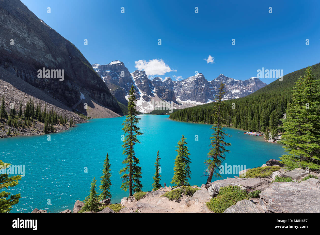 Moraine Lake in den Rocky Mountains, Banff National Park, Kanada. Stockfoto