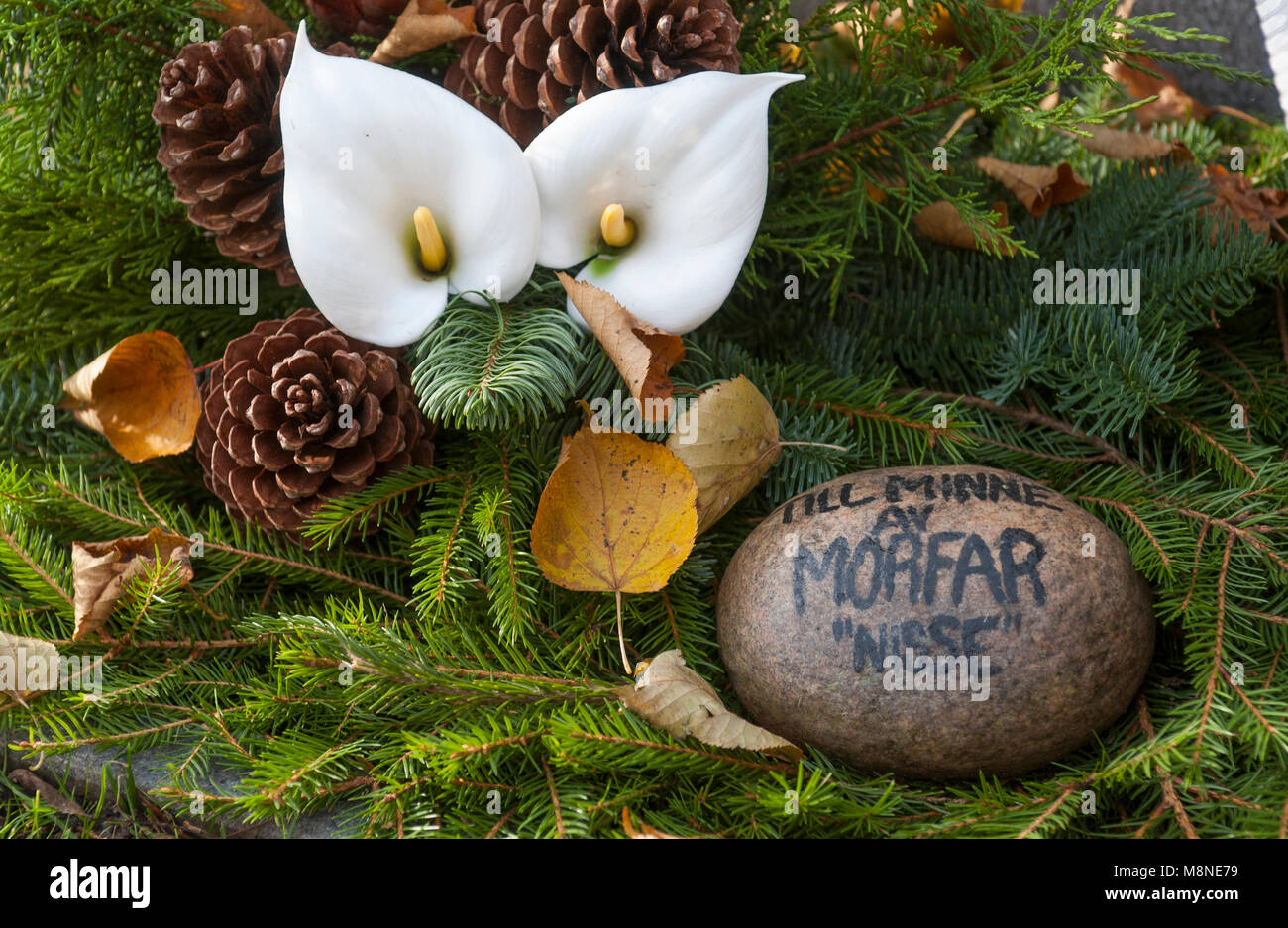 In Erinnerung an Opa Nisse, Östra Ämterviks Kirche, Värmland, Schweden. Stockfoto