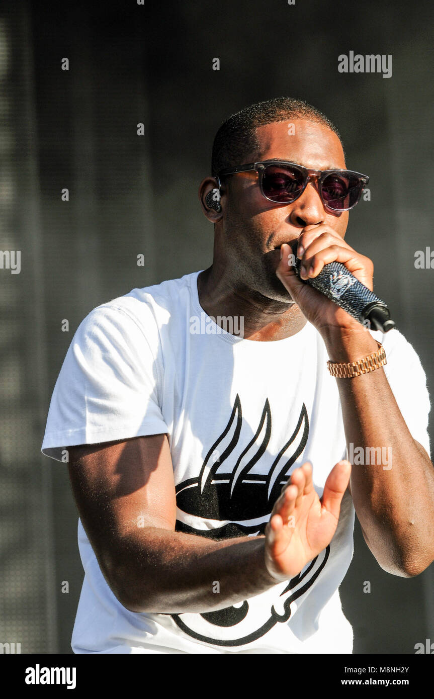 Tinie dieses Gesang an V Festival in Staffordshire, Großbritannien Stockfoto