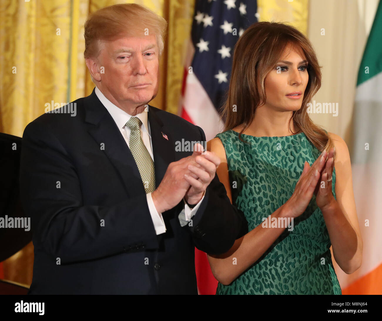 US-Präsident Donald Trump und Melania Trump während der jährlichen Shamrock Siegerehrung im Weißen Haus in Washington DC, USA. Stockfoto