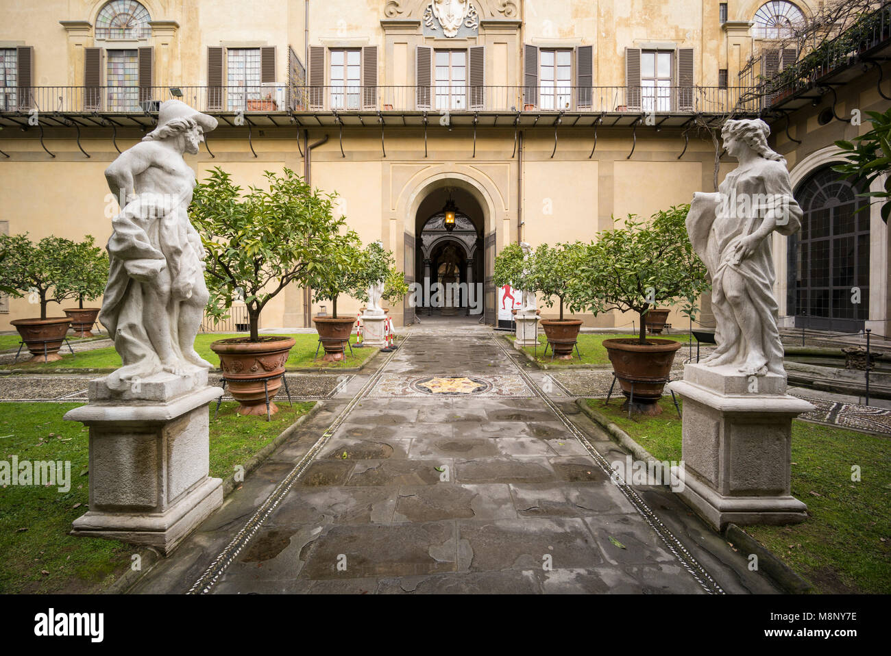 Palazzo medici facade Fotos und Bildmaterial in hoher Auflösung Alamy