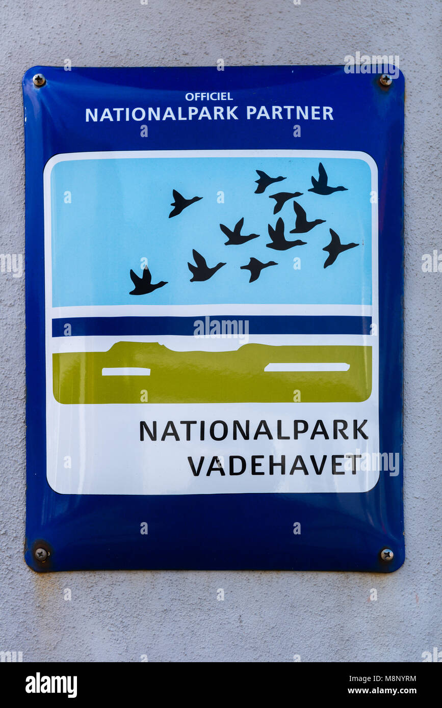 Fliese informieren die Besucher über den Nationalpark Nordsee, Nordby, Insel Fanø, Jütland, Dänemark Stockfoto