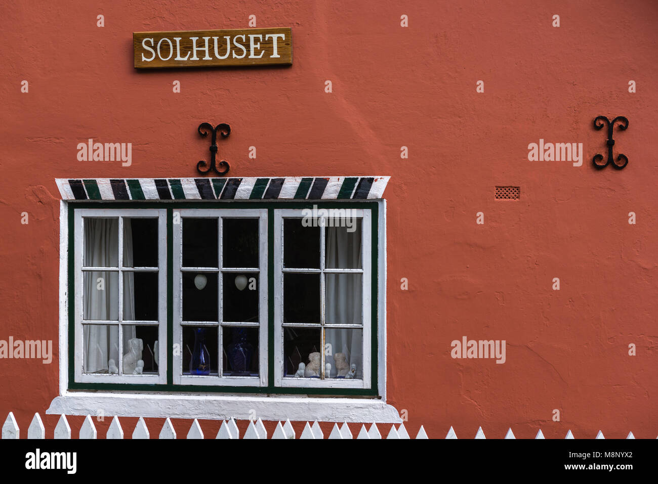 Typisch dänisches Ferienhaus in Soenderho, inamed solhuset oder die Sonne Haus, "Insel-drei von Fanø, Jütland, Dänemark Stockfoto