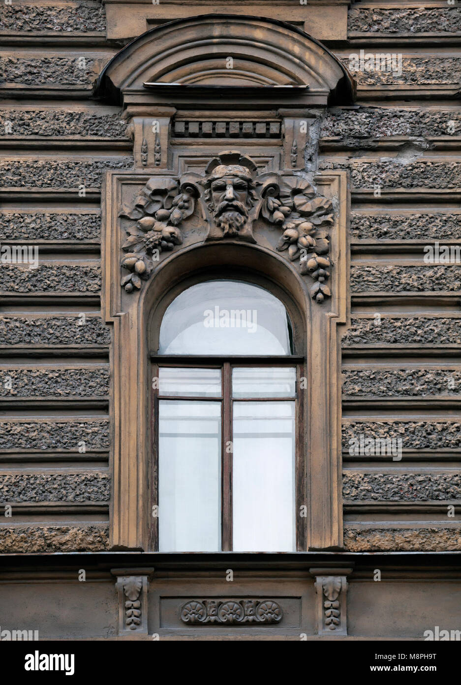 Architektur Detail, Fenster eines alten Gebäudes, Sankt-Petersburg, Russland Stockfoto Architektur Detail, Fenster eines alten Gebäudes, Sankt-Petersburg, Russland Stockfoto