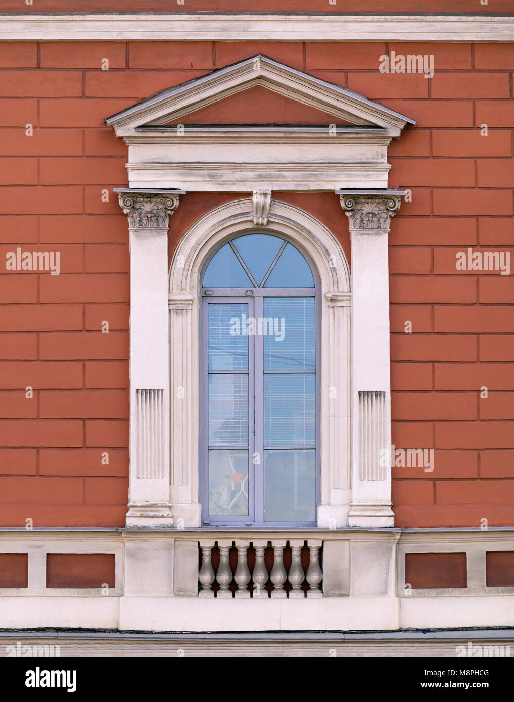 Fenster eines alten Gebäudes, Sankt-Petersburg Stockfoto Fenster eines alten Gebäudes, Sankt-Petersburg Stockfoto