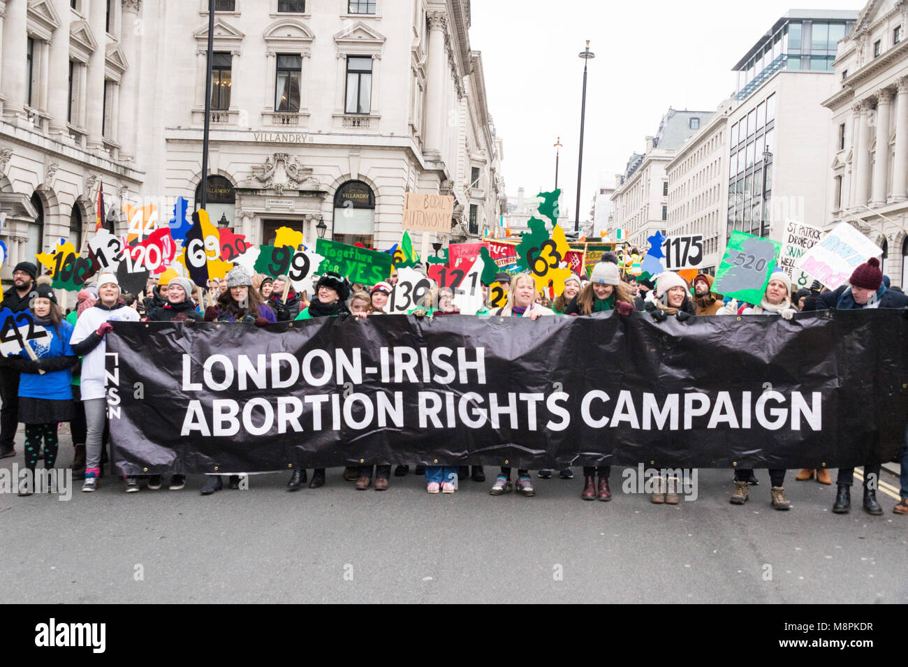 London, Großbritannien. 18. März, 2018. London Irish Abtreibung Rechte Aktivisten nehmen an der Parade Credit: Raymond Tang/Alamy leben Nachrichten Stockfoto