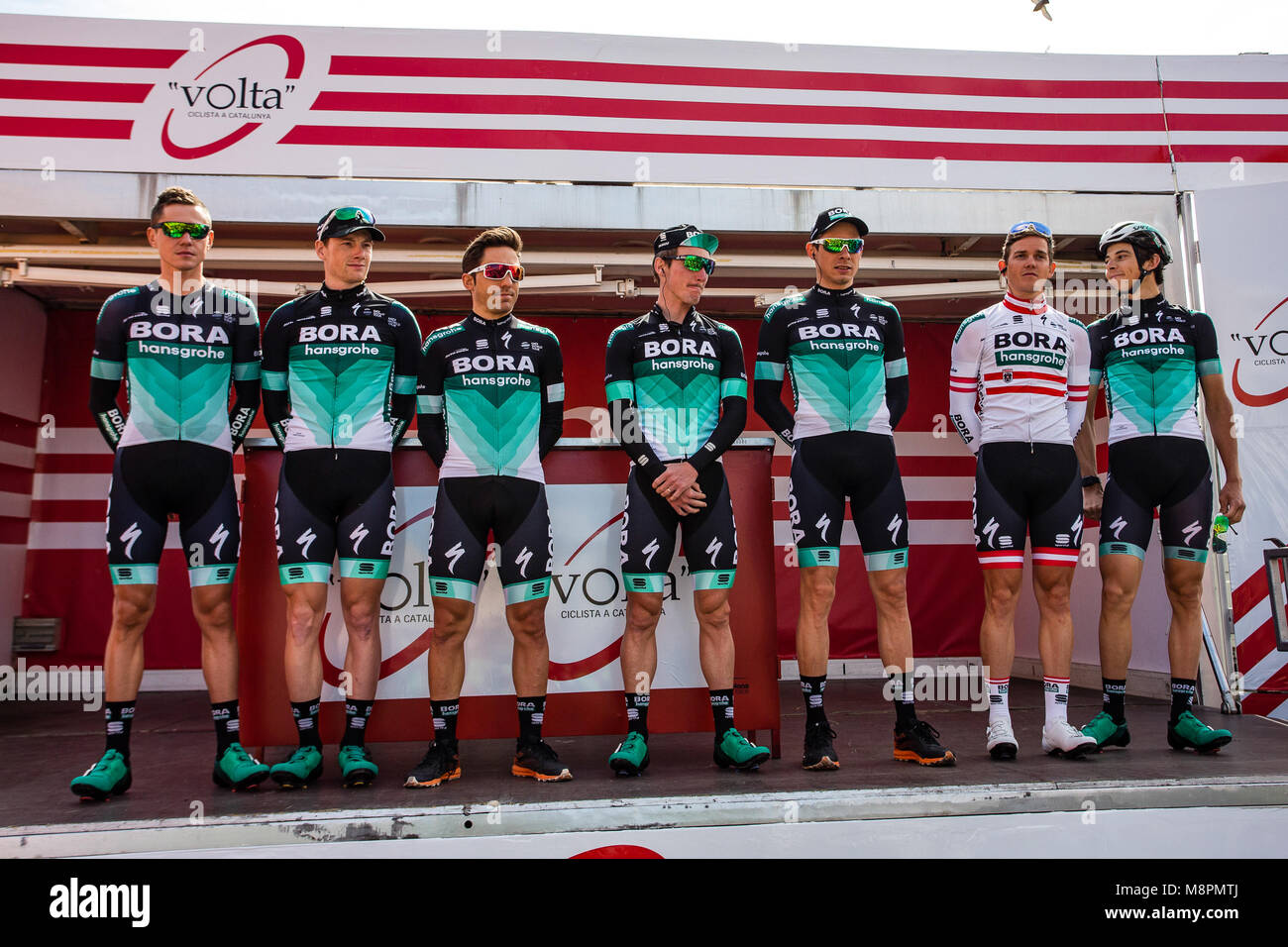 Calella, Spanien. 19. März, 2018. Bora Hansgrohe 71 Bennett, Sam (IRL), 72 FORMOLO, Davide (ITA), 73 POLJANSKI, Pawel (POL), 74 MÜHLBERGER, Gregor (AUT), 75 SARAMOTINS, Christian (LAT), 76 BENEDETTI, Cesare (ITA), 77 MCCARTHY, Jay (AUS) und Regisseur Christian PÖMER 98th Volta Ciclista a Catalunya 2018/Stufe 1 - Calella Calella von 152,3 km während der Tour von Catalunya, März 19 2018 in Calella, Spanien. Credit: CORDON PRESSE/Alamy leben Nachrichten Stockfoto