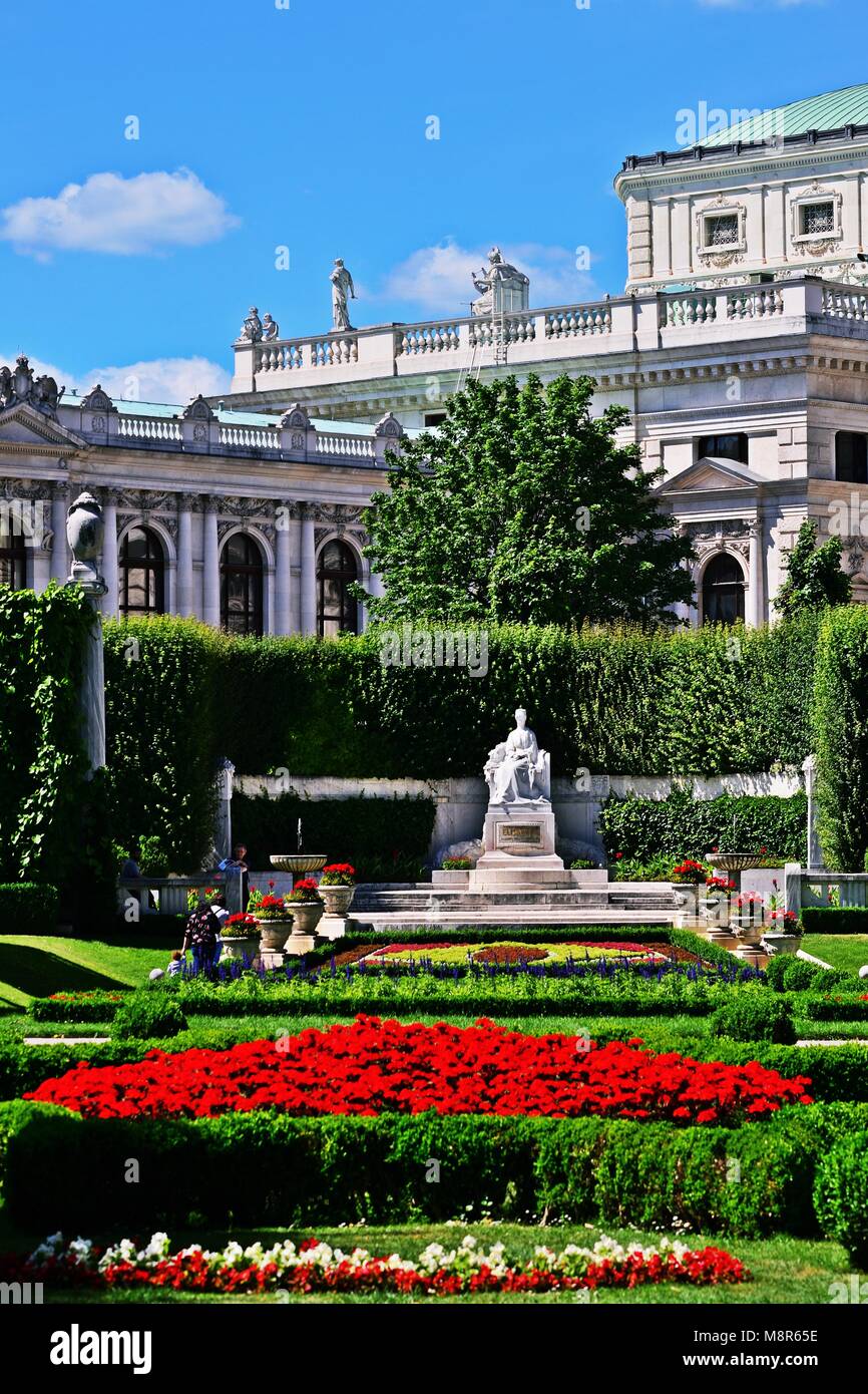 Sissi Statue in der Volksgarten in Wien, Österreich Stockfotografie Alamy