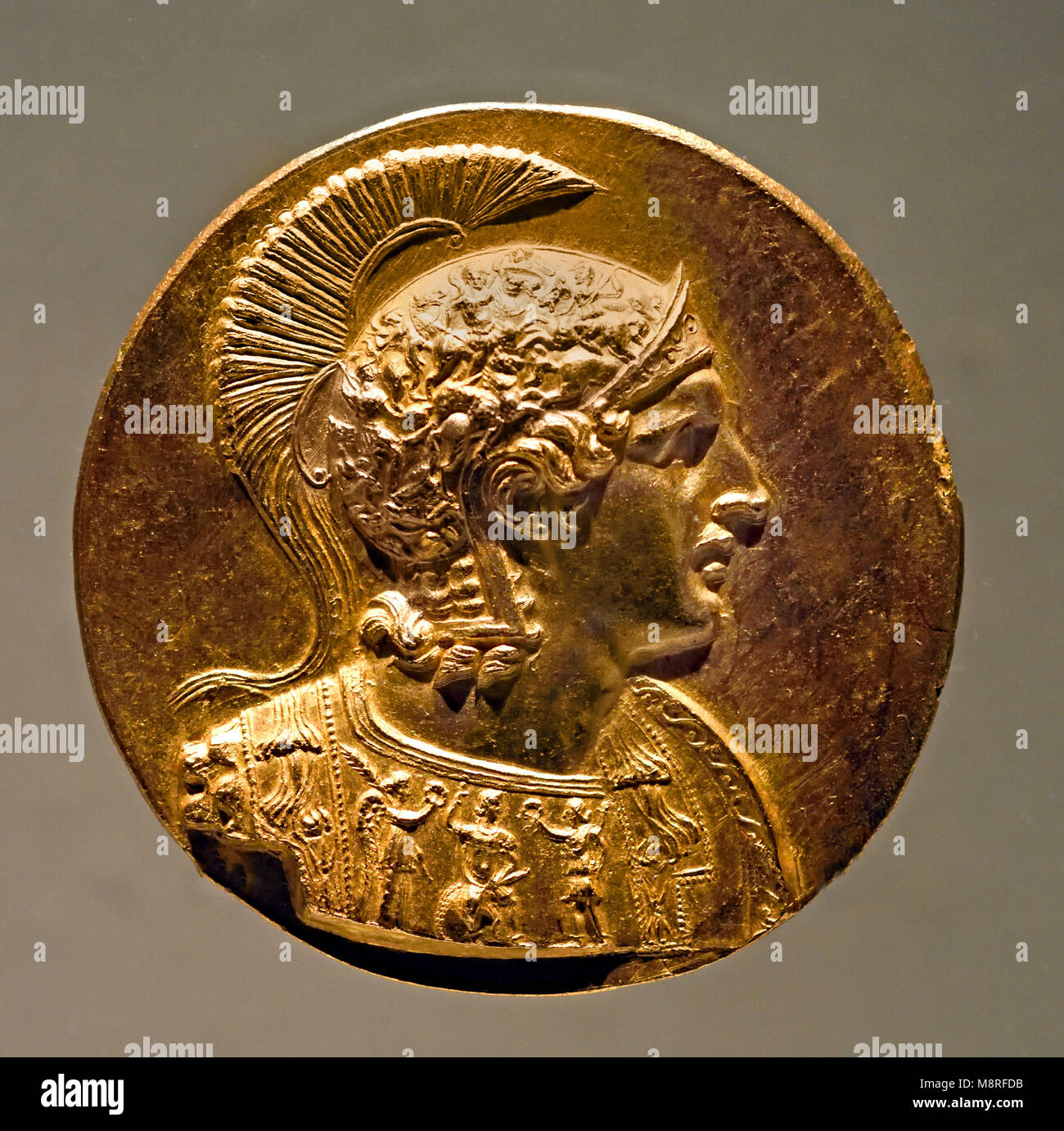Alexander der Große war eine antike König von Makedonien (356-323 v. Chr.). Griechisch, Griechenland (Cuirassed Büste von Alexander tragen mit Schild und Helm) Stockfoto