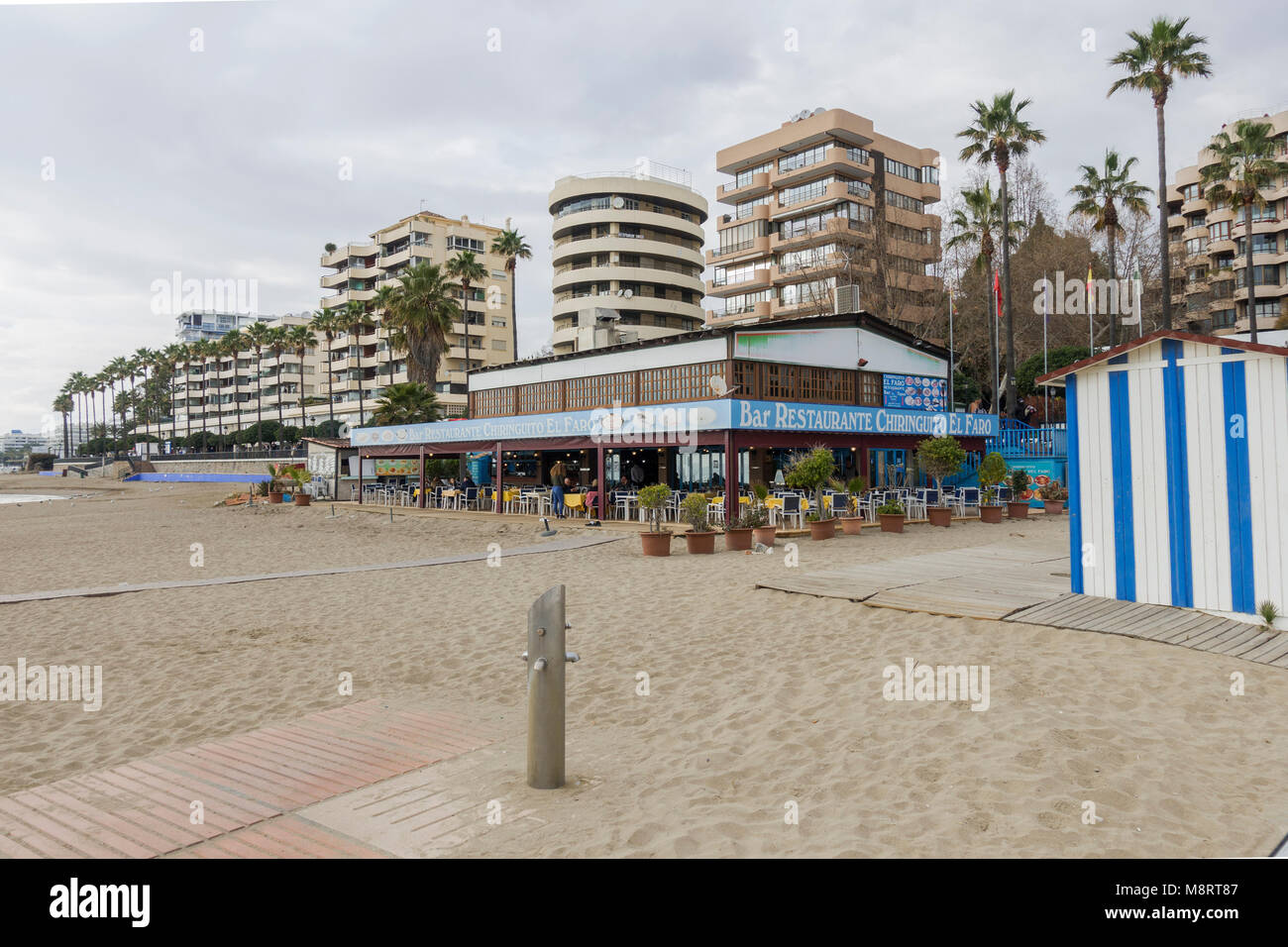Beach Bar Restaurant Chiringuito, vorn Promenade, Marbella, Andalusien, Spanien. Stockfoto