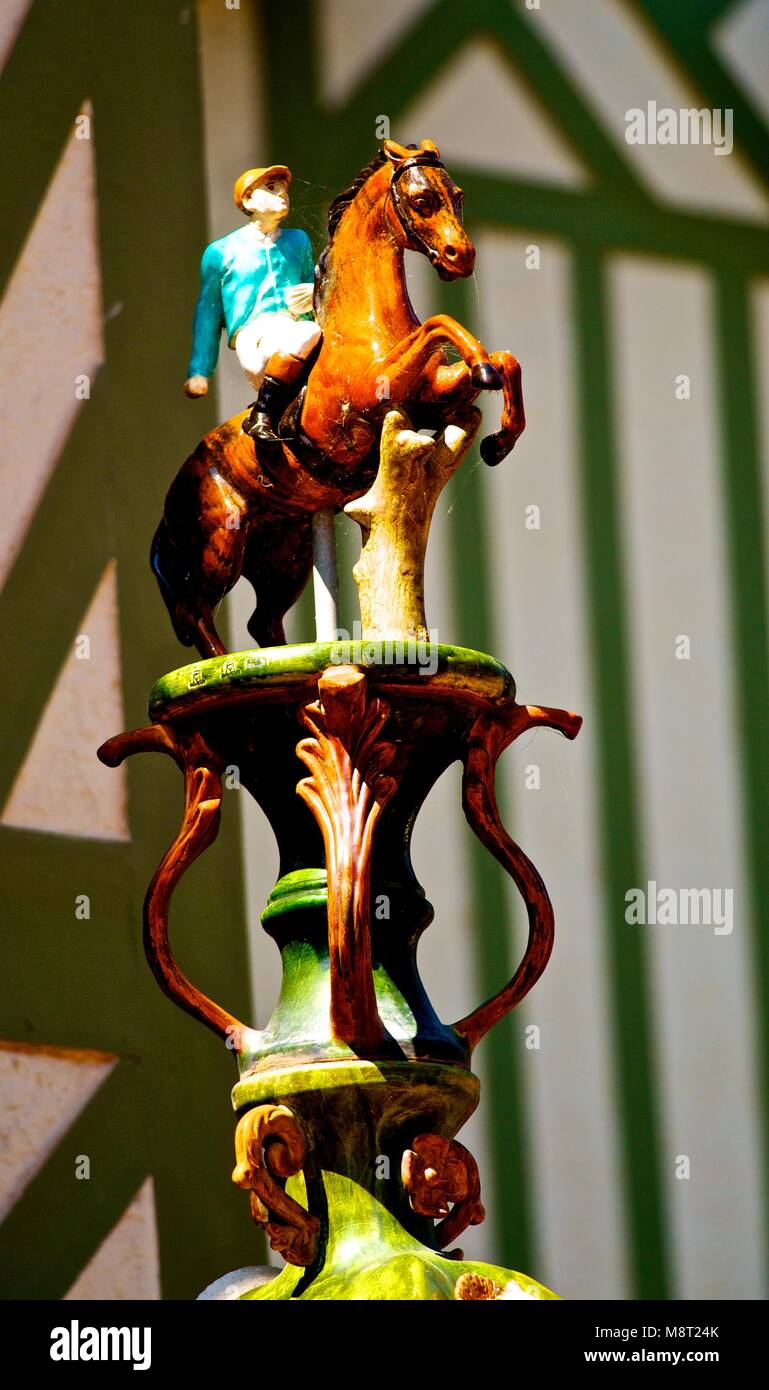 Equestrian themed Finial - Auf dem Dach Ornamente in Deauville, Frankreich, Juni 2017 Stockfoto
