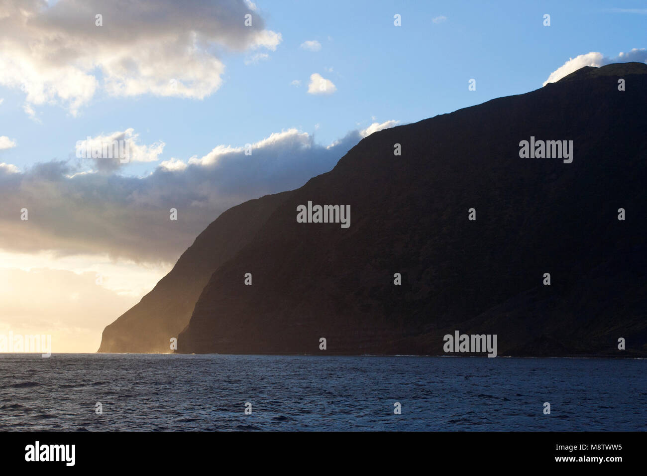 Tristan da Cunha, im Atlantik. Die hauptinsel der Tristan-Gruppe ist die am weitesten entfernten bewohnten Inseln der Welt. Tristan da Cunha ist par Stockfoto