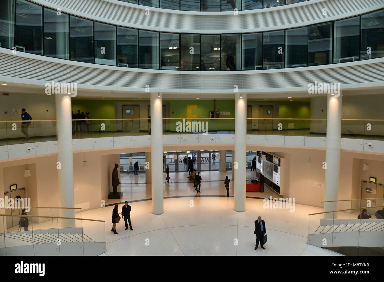 Turin Italien ca. 2015 Campus der Universität 'Luigi Einaudi' Stockfoto