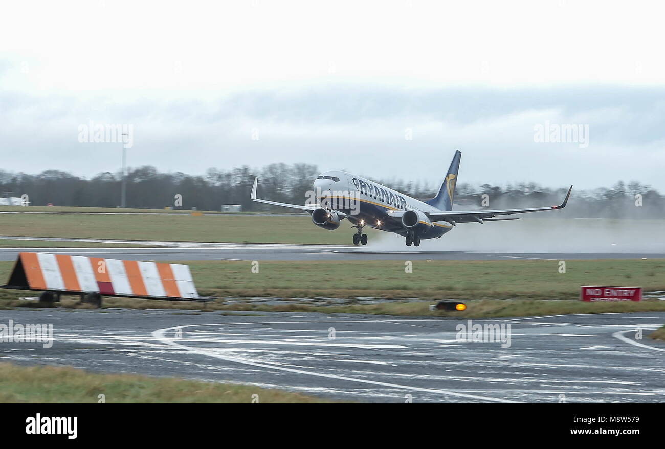 Verschiedene Flugzeuge Frachter und Kommerzielle.. Stockfoto