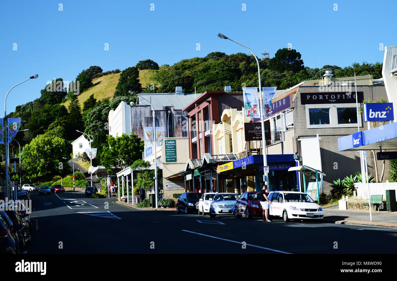 Alte Häuser entlang Victoria Road in Devonport, Neuseeland. Stockfoto