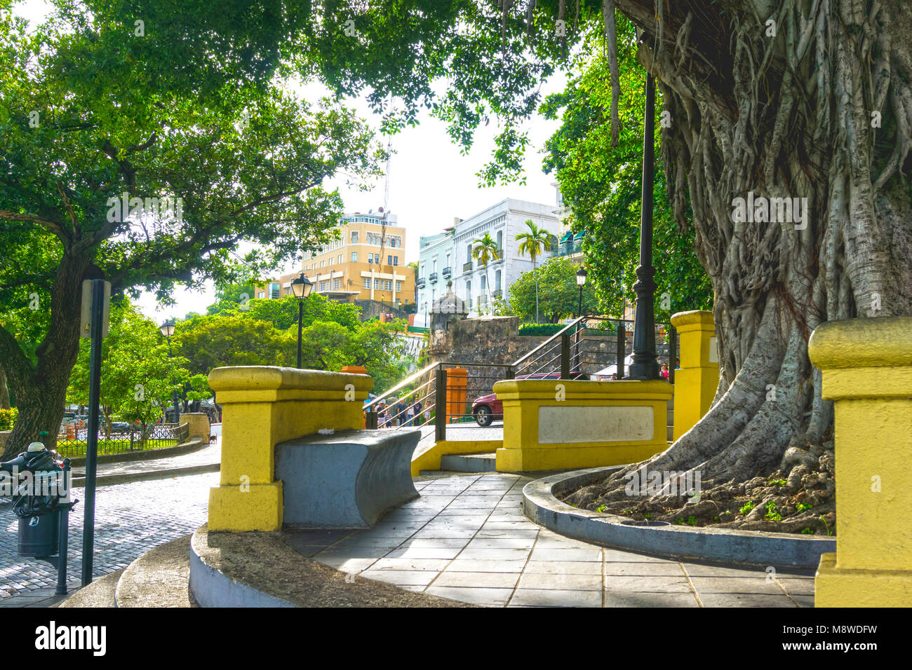 San Juan, Puerto Rico - Mai 08, 2016: Das Plaza Eugenio Maria de Hostos in der Altstadt von San Juan. Koloniale Architektur in San Juan, Puerto Rico Stockfoto