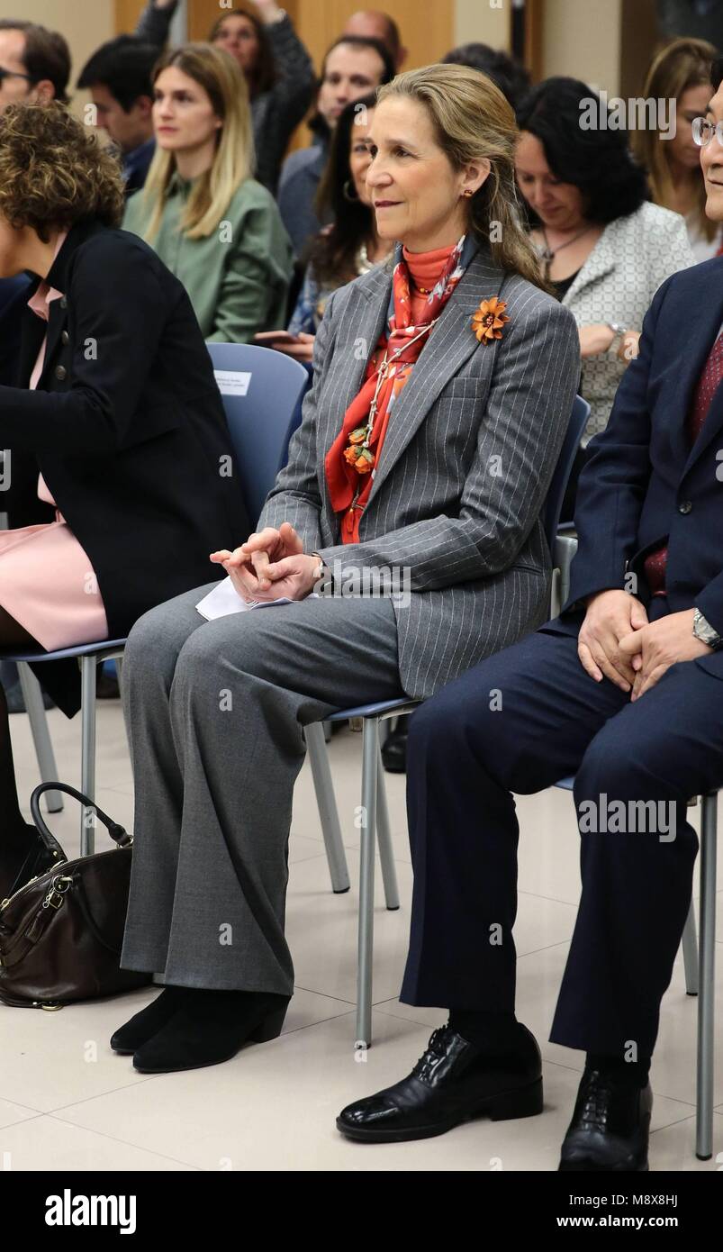 Equipo paralimpico Juegos Pyeongchang Infanta Elena ministra sanidad Dolors Montserrat ELENA DE BORBÓN Y GRECIA; DOLORS MONTSERRAT; 21/03/2018 Infanta Elena beim Treffen mit Paralimpics team EP 888/Cordon drücken Sie Stockfoto