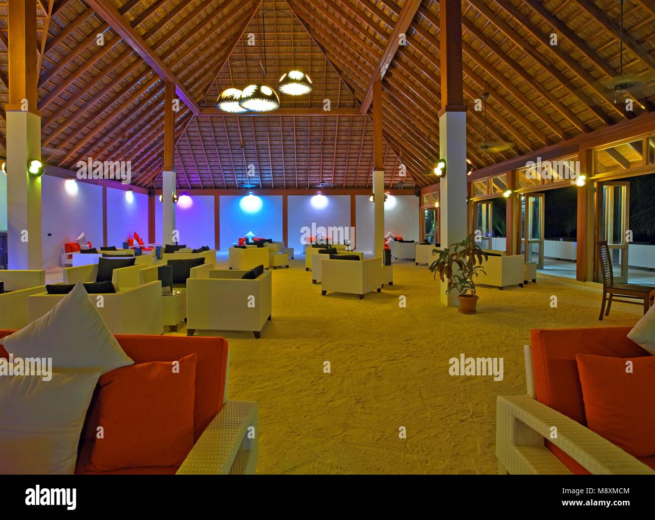 Nette Bar in einem tropischen Hotel, Malediven. Stockfoto