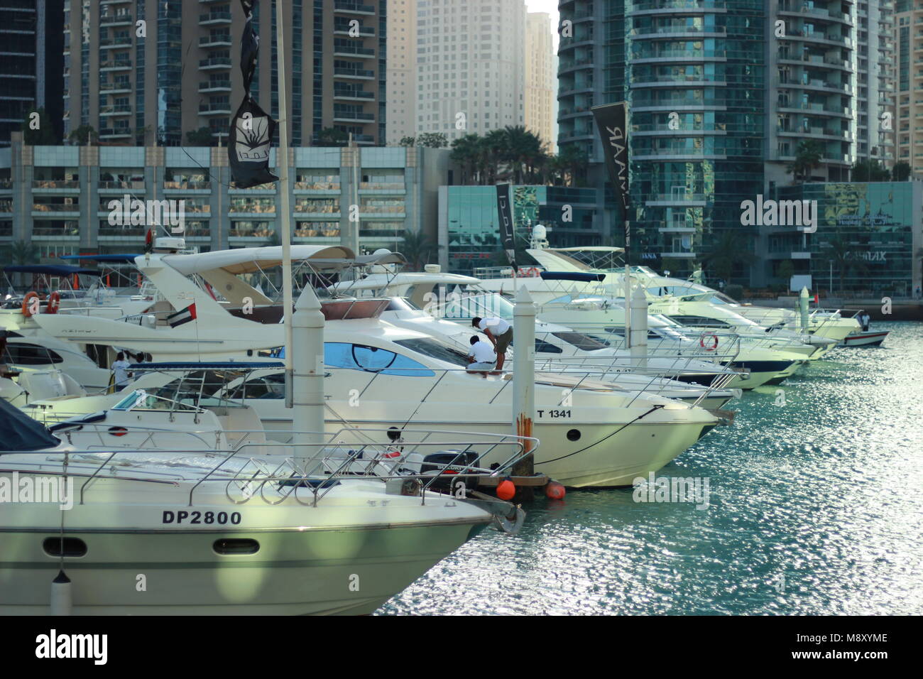 Boote im Yachthafen von Dubai, VAE Stockfoto