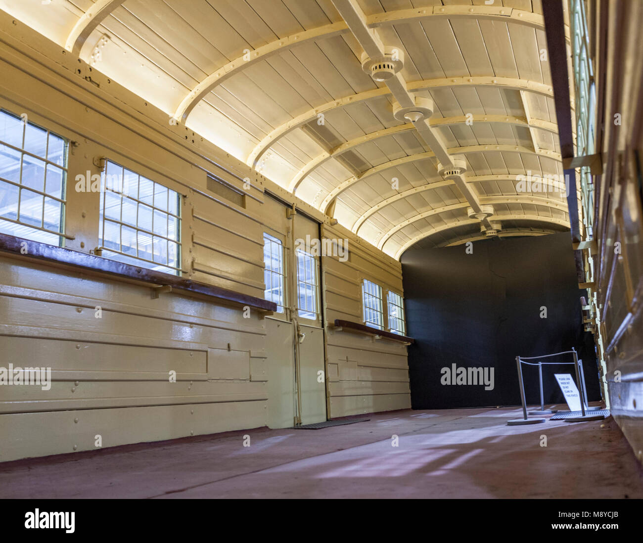 Das Innere eines alten Gepäck Van an der Fortbewegung, das Nationale Eisenbahnmuseum, Shildon, Co Durham, England, Großbritannien Stockfoto