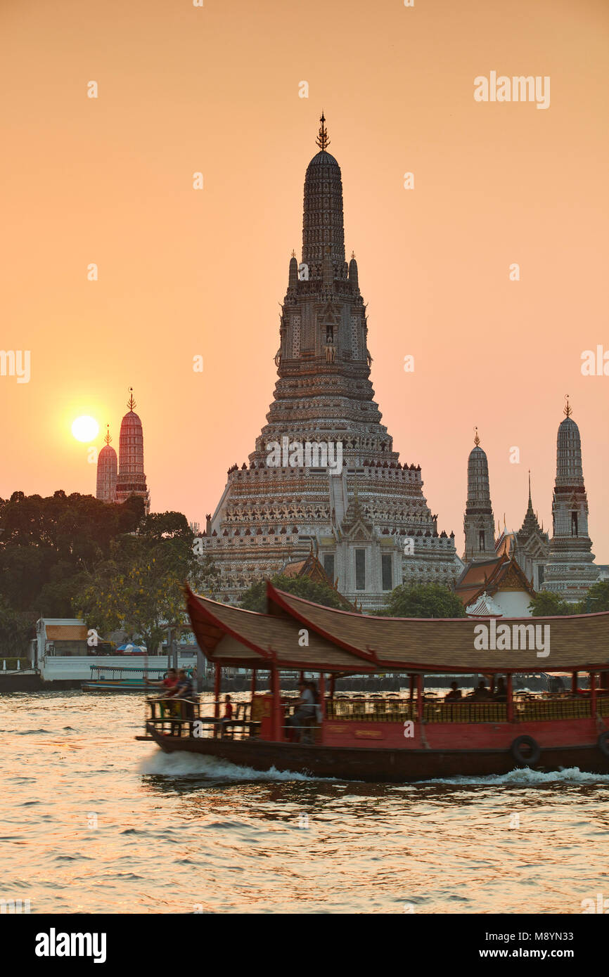 Wat Arun, der Tempel der Morgenröte, Bangkok, Thailand Stockfoto