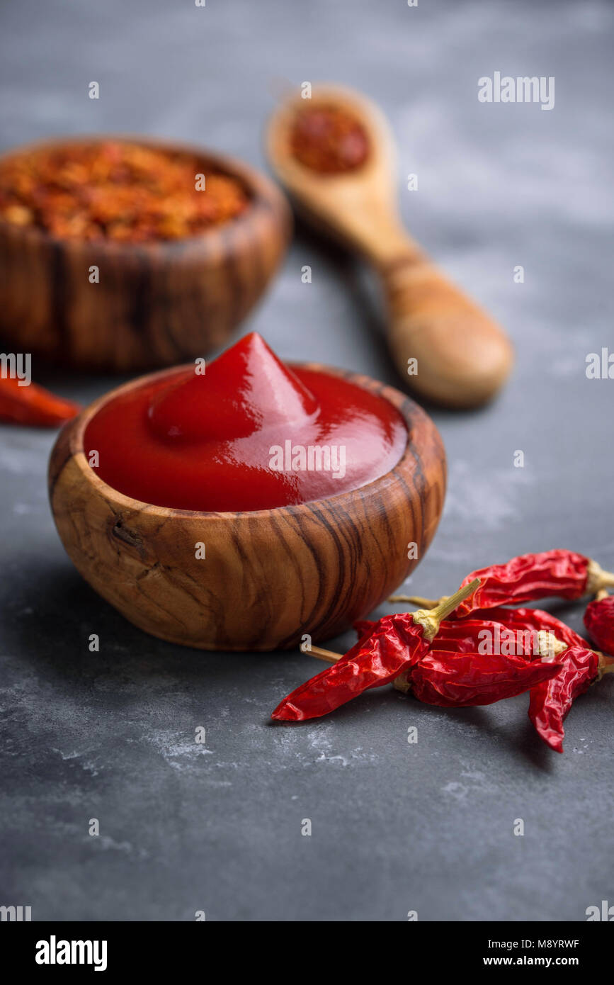 Chili Sauce mit getrockneten Paprika Stockfoto