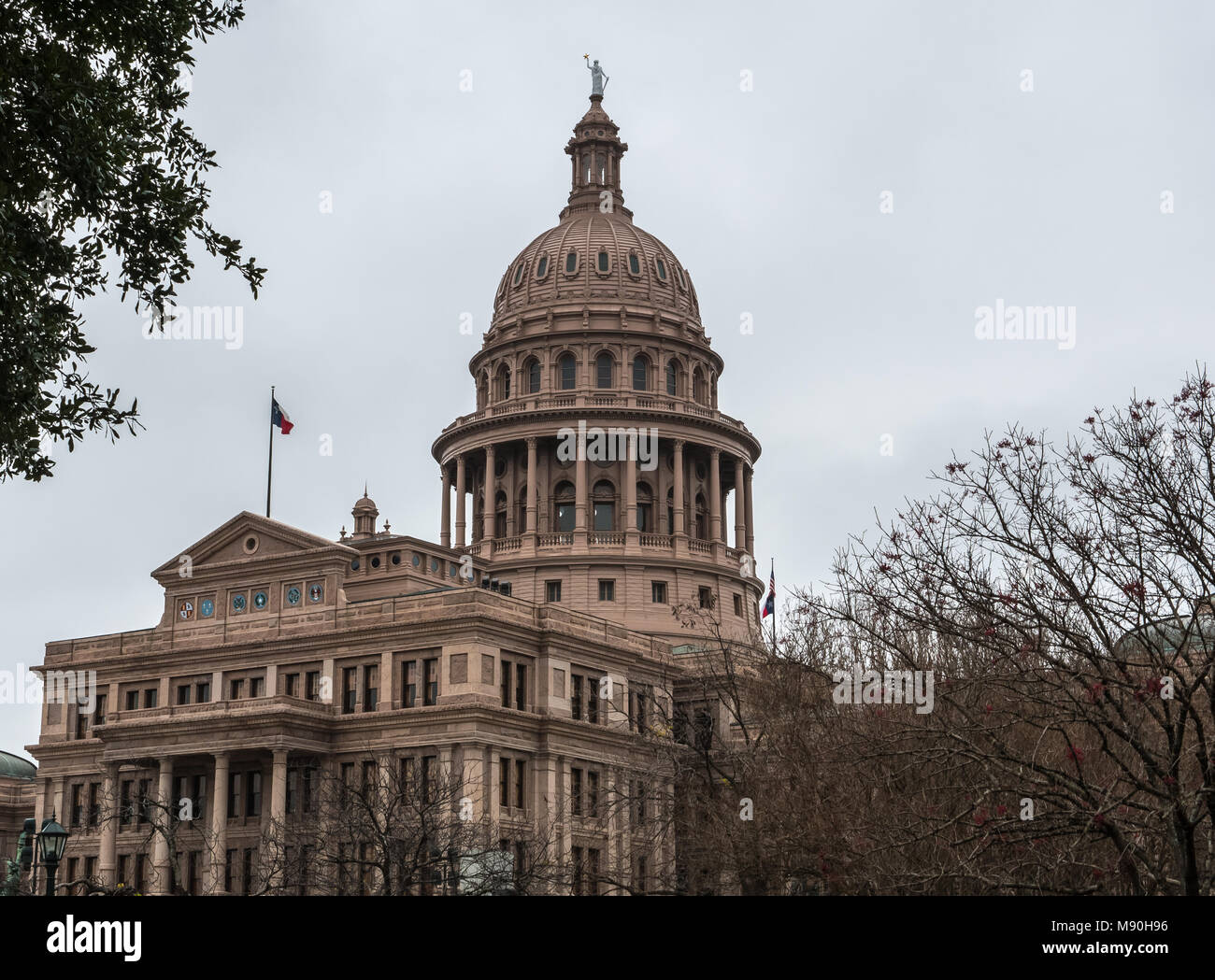 AUSTIN, Texas - Dezember 31, 2017: State Capitol Building an einem bewölkten Silvester Tag. Stockfoto