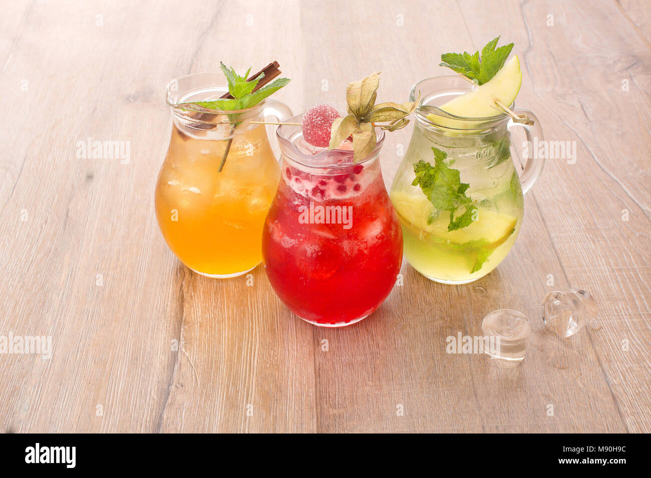 Sortiment von Obst Getränke Stockfoto