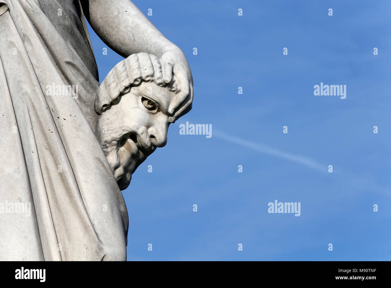 Jardin des Tuileries. La ComŽdie. Julien Toussaint Roux, marbre, 1874. DŽtail. Paris, Frankreich Stockfoto