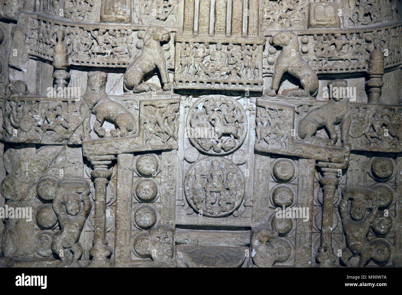 National Museum von Indien, Delhi. Amaravathi stupa Abbildung. Gehäuse Scheibe. Satavahana, 1st-2nd Jahrhundert Amaravathi, Andhra Pradesh. Geschnittenem Kalkstein Stockfoto