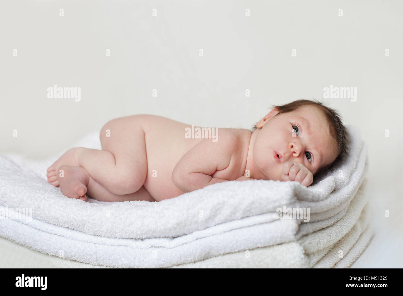 Neugeborene, kleine Babys bis 20 Tage alt Stockfoto