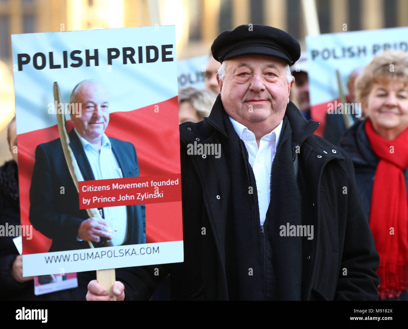 Millionär aristocrat Prinz John Zylinski startet seine politische Partei Duma Polska: Polnische Stolz in der Nähe der Houses of Parliament in London. Stockfoto