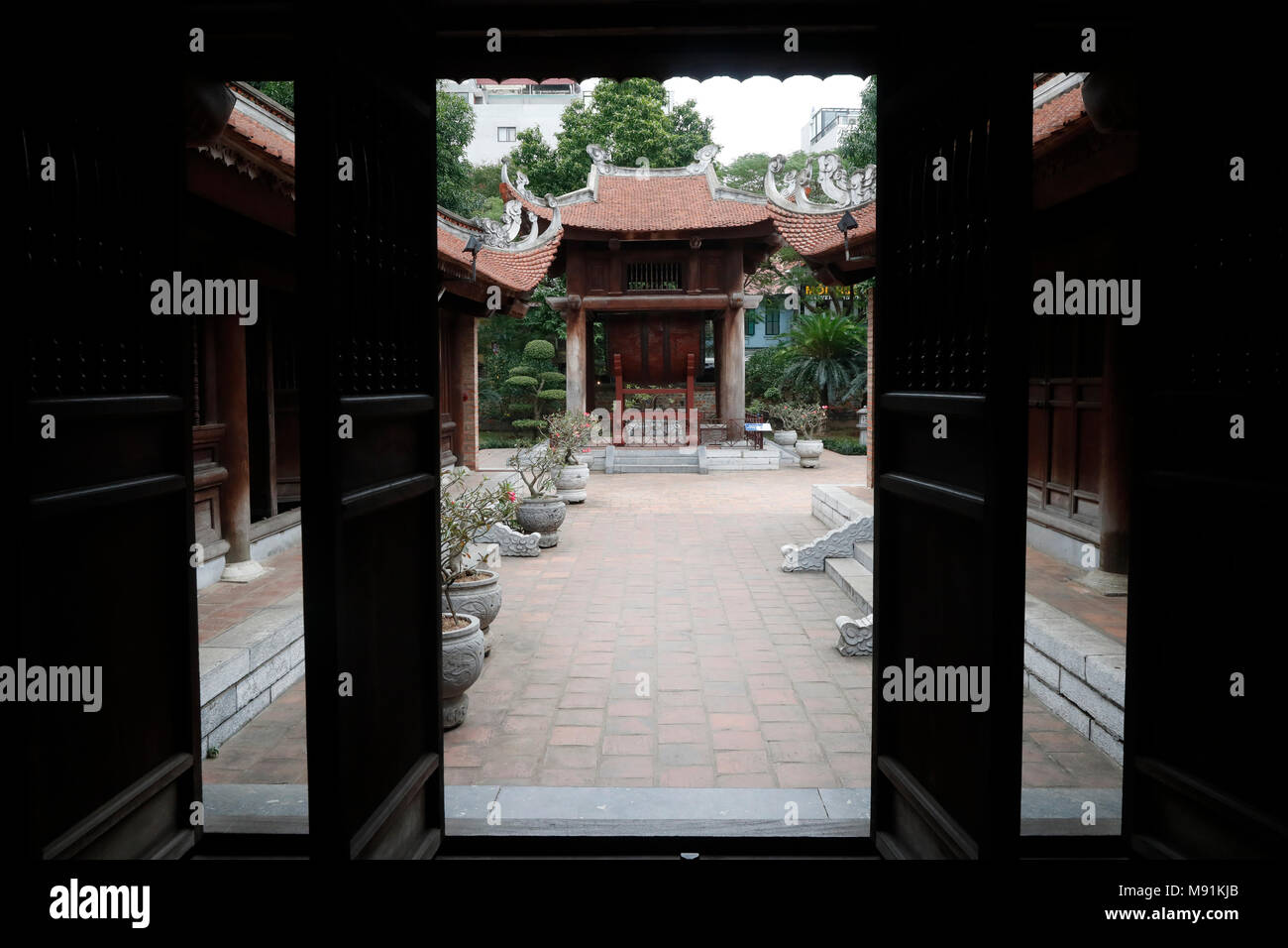 Der Tempel der Literatur ist konfuzianische Tempel, war früher ein Zentrum des Lernens in Hanoi. Hanoi. Vietnam. Stockfoto